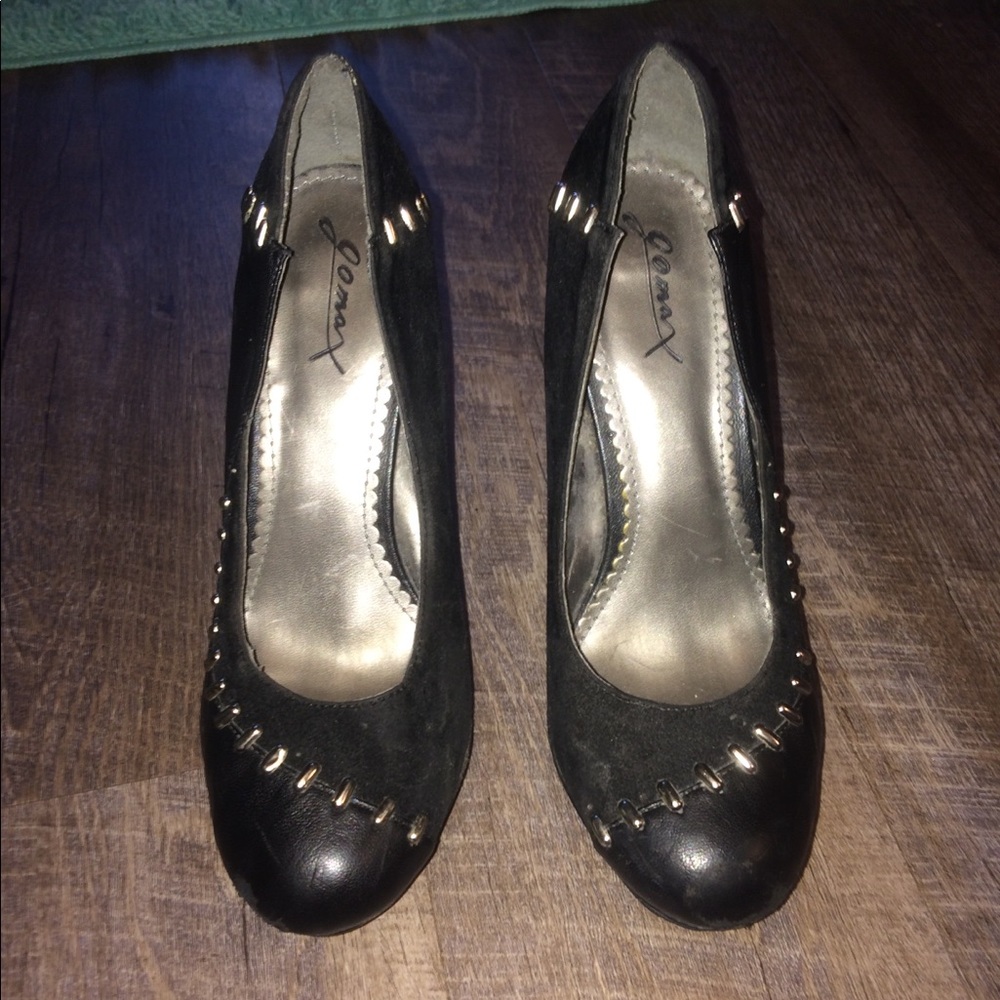 Black studded high heels - Picture 2 of 8